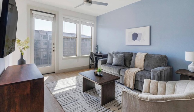 Landing | Spectacular 1BD, Pool, Clubhouse
