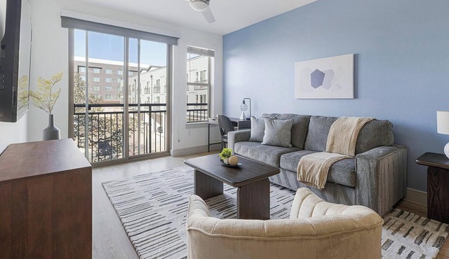 Landing | Spectacular 1BD, Gym, Pool