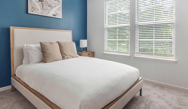Landing | Spectacular 1BD, Pool, Gym