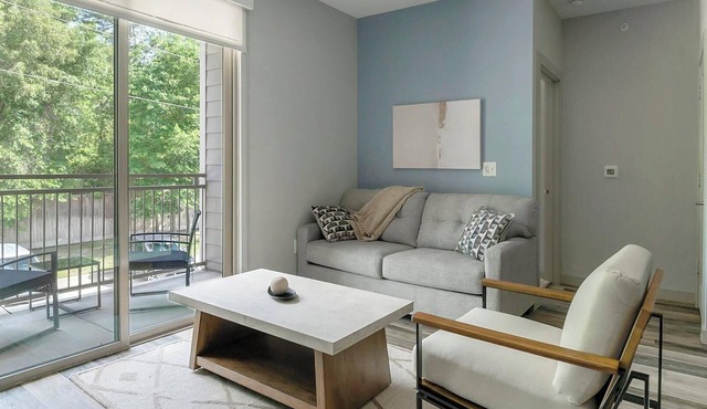 Landing | Spectacular 2BD, Gym
