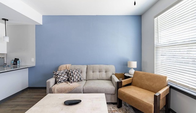 Landing | Spectacular 2BD, Rooftop Lounge, Pool