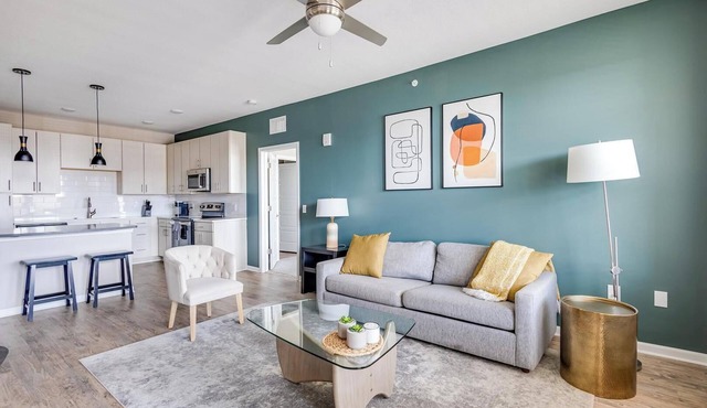 Landing | Spectacular 2BD, Yoga Studio, Pool