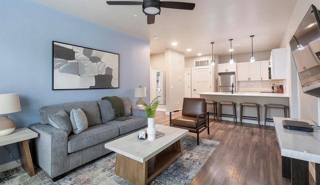Landing | Spectacular 2BD, Clubhouse