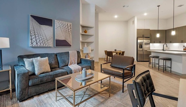 Landing | Spectacular 2BD, Courtyard, Pool