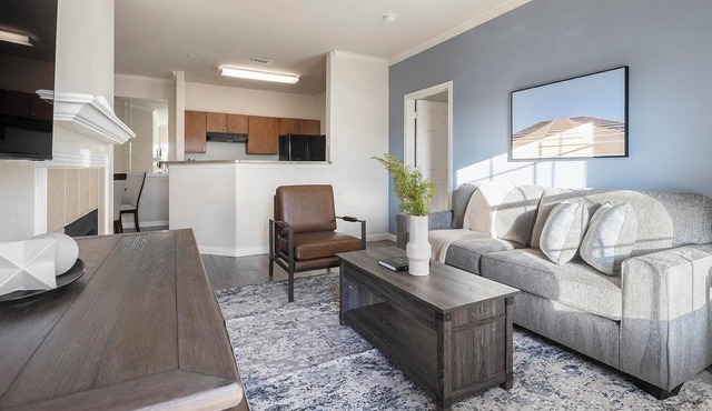Landing | Spectacular 2BD, Courtyard, Clubhouse