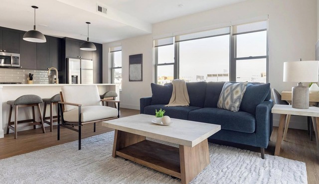 Landing | Spectacular 2BD, Rooftop Lounge, Gym