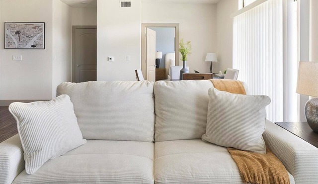 Landing | Spectacular 2BD, Gym, Clubhouse