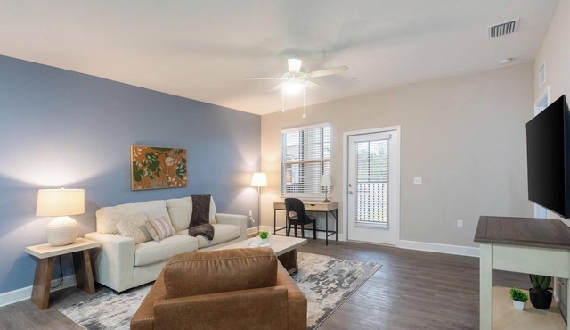 Landing | Spectacular 2BD, Yoga Studio, Pool