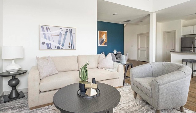 Landing | Spectacular 3BD, Gym, Pool