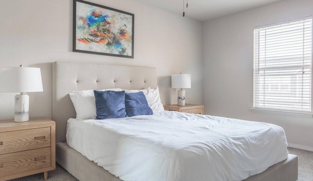 Landing | Stunning 1BD, Courtyard, Gym