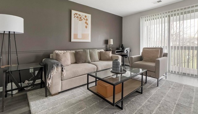 Landing | Stunning 1BD, Pool, Gym