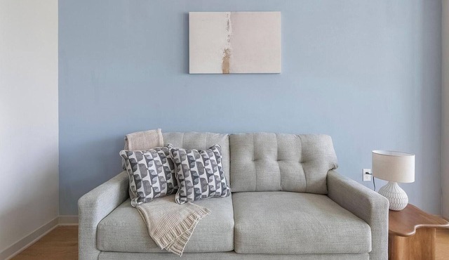 Landing | Stunning 1BD, Clubhouse, Yoga Studio