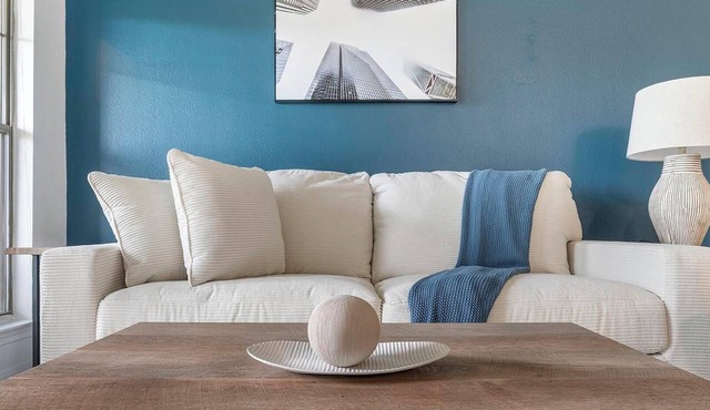 Landing | Stunning 1BD, Pool, Courtyard