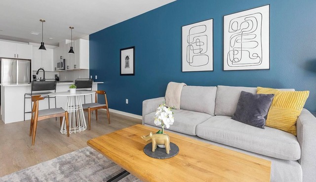 Landing | Stunning 1BD, Rooftop Lounge, Gym