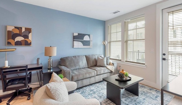 Landing | Stunning 1BD, Pool, Clubhouse