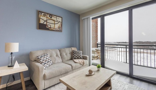Landing | Stunning 1BD, Gym, Courtyard