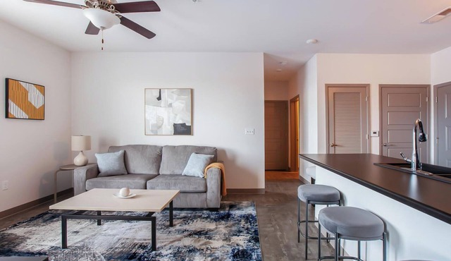 Landing | Stunning 2BD, Courtyard