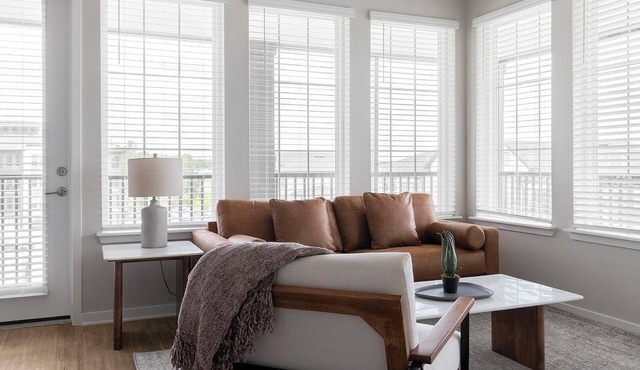 Landing | Stunning 2BD, Clubhouse, Gym