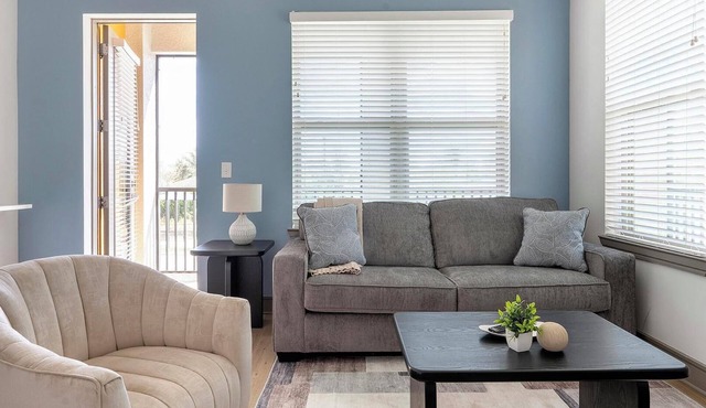 Landing | Stunning 2BD, Courtyard, Clubhouse