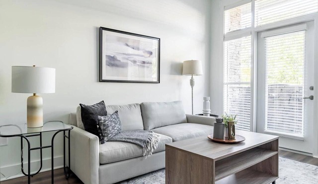 Landing | Stunning 2BD, Pool, Rooftop Lounge