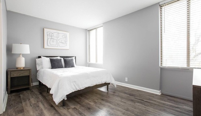 Landing | Stunning 2BD, Game Room, Gym