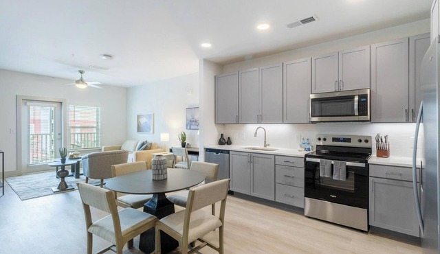 Landing | Stylish 1BD, Yoga Studio, Pool