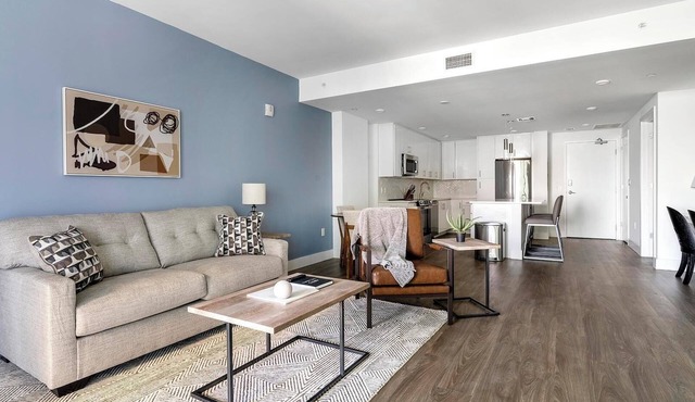 Landing | Stylish 1BD, Pool