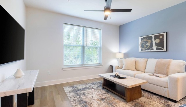 Landing | Stylish 1BD, Yoga Studio, Clubhouse