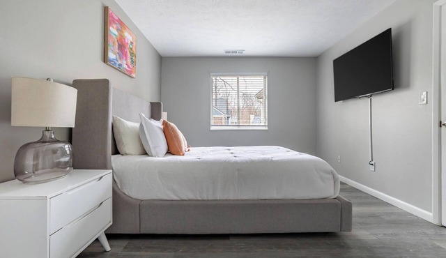 Landing | Stylish 2BD, Clubhouse, Tennis Court