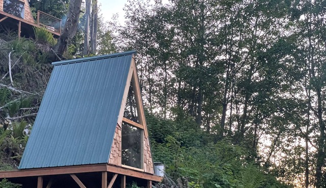 Lands End A-Frame Shelter (T17)