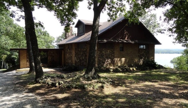 Lands End-Lakefront - Lakefront Huge Lake View On Private 8+ acres.