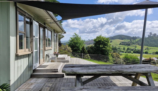 Laneway cottage