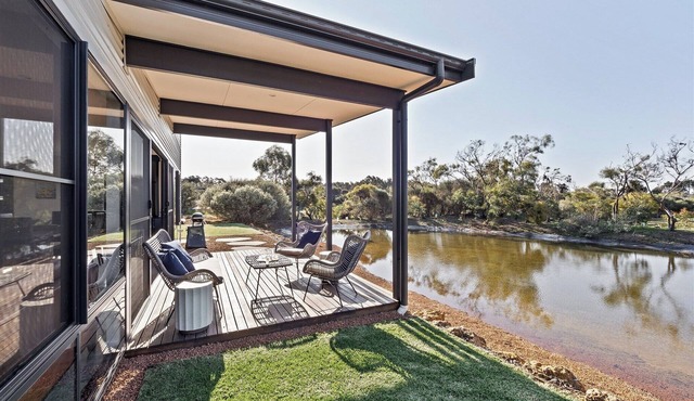 Lang Chalet Vineyard Bliss on the Waterfront