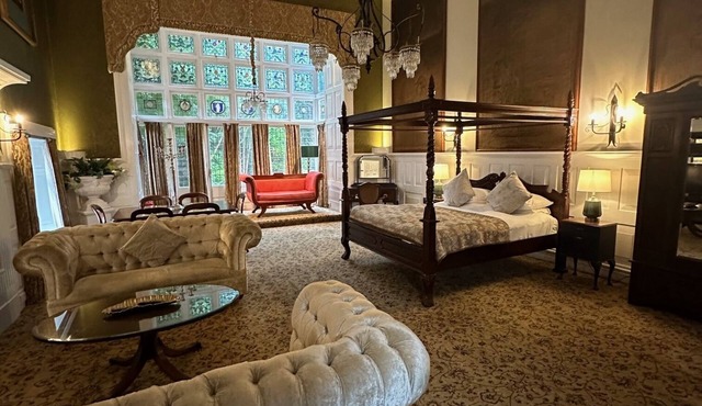 Langtry Manor Hotel