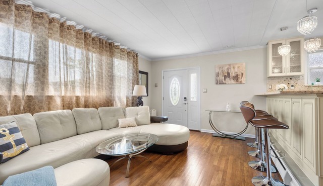 Lansdale: Work, Rest, Explore