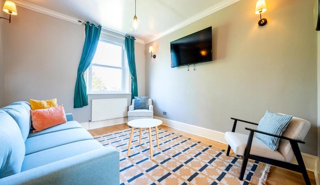 Large 1 Bedroom in Center of London (4)
