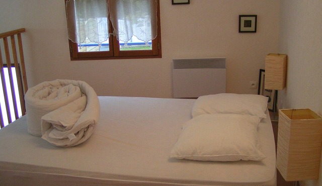 LARGE 36 M2 STUDIO