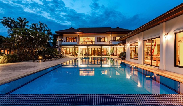 Large 6 Bed Luxury Villa on the Golf Course (PHJ)