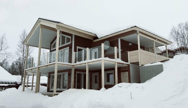 Large 8-9-Bed Central Ski innOut House in Hemavan
