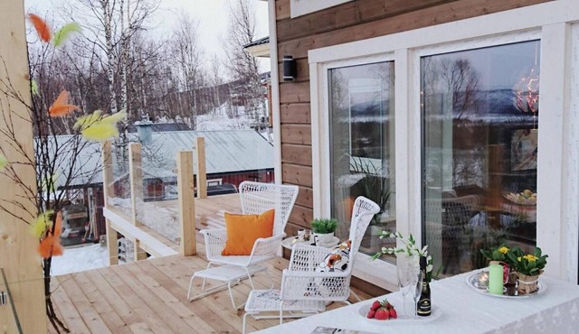 Large 8-9-bed Central Ski Innout House in Hemavan