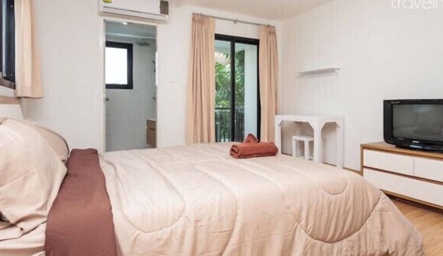 Large and cozy Studio 26