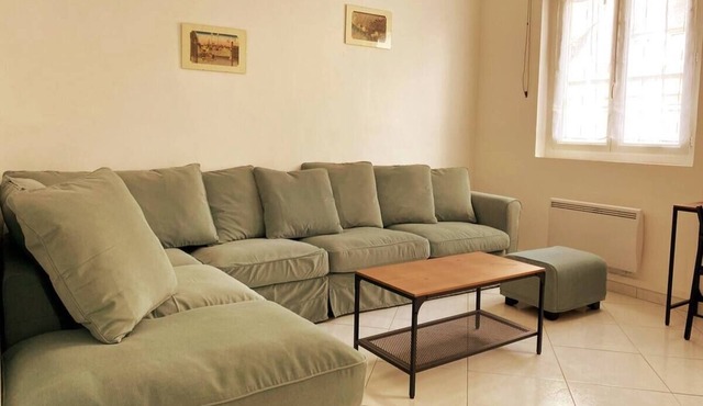 Large apartment in central Elbeuf