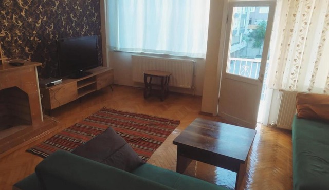 Large apartment with Great location for Big family
