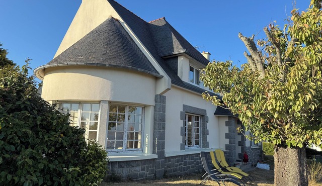Large Breton house facing the sea, 2 steps from Bréhat island