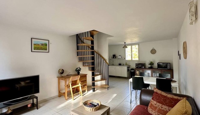 Large bright apartment on the first floor