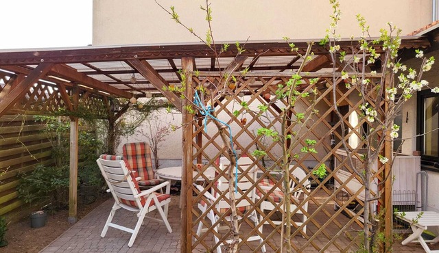 Large bright vacation apartment only for private guests no fitters