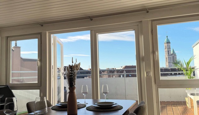 Large central duplex with private terrace