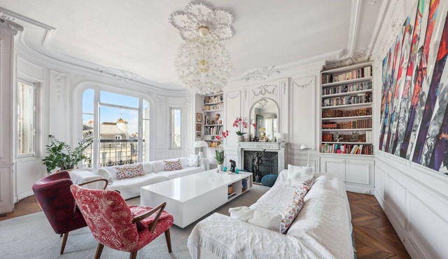 Large Charming Flat /Central Paris : Arc de Triomphe ; Champs-Elysées
