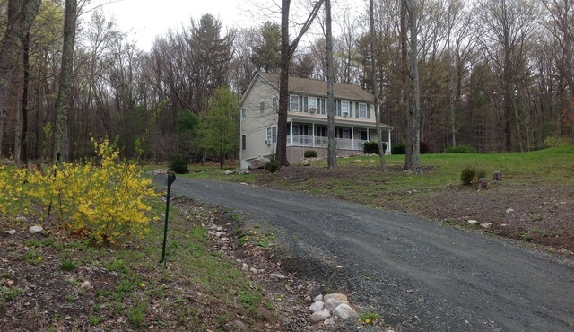 Large clean home in Pine Bush near Wallkill Bethel, Watchtower Farm, Ny