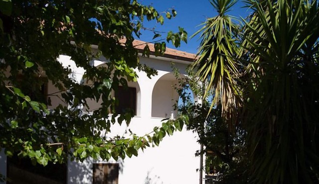 Large Country House, Sleeps Up To 10 With Spectacular Views, Close To Coast